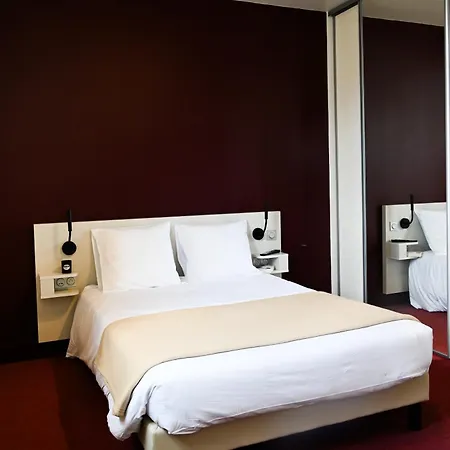 Cite Pontavice Du Haras National Du Pin *