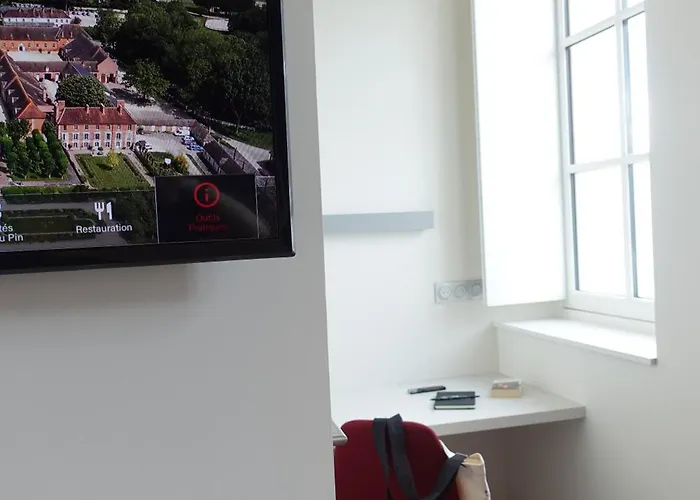 Hotel Cite Pontavice Du Haras National Du Pin *