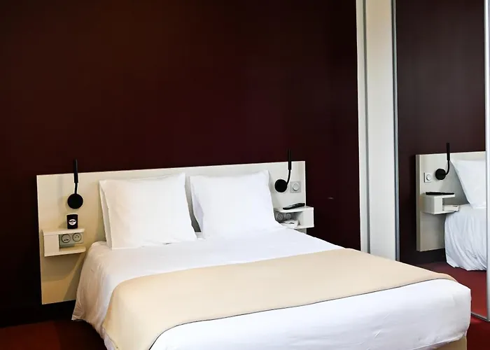 Cite Pontavice Du Haras National Du Pin *